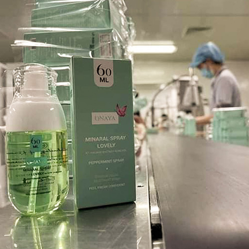 Xịt-Khoáng-Dung-Dịch-Vệ-Sinh-Phụ-Nữn-Màu-Xanh-Minaral-Spray-Lovely-peppermint-spray-ONAYA5