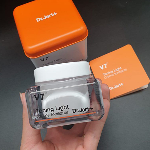 Kem-dưỡng-trắng-da-V7-Toning-Light-Dr-Jart-50ml4