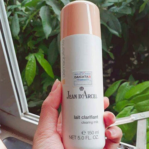 sữa-rửa-mặt-cho-da-dầu-và-da-mụn-Clearing-milk-Jean-d'Arcel-150ml1